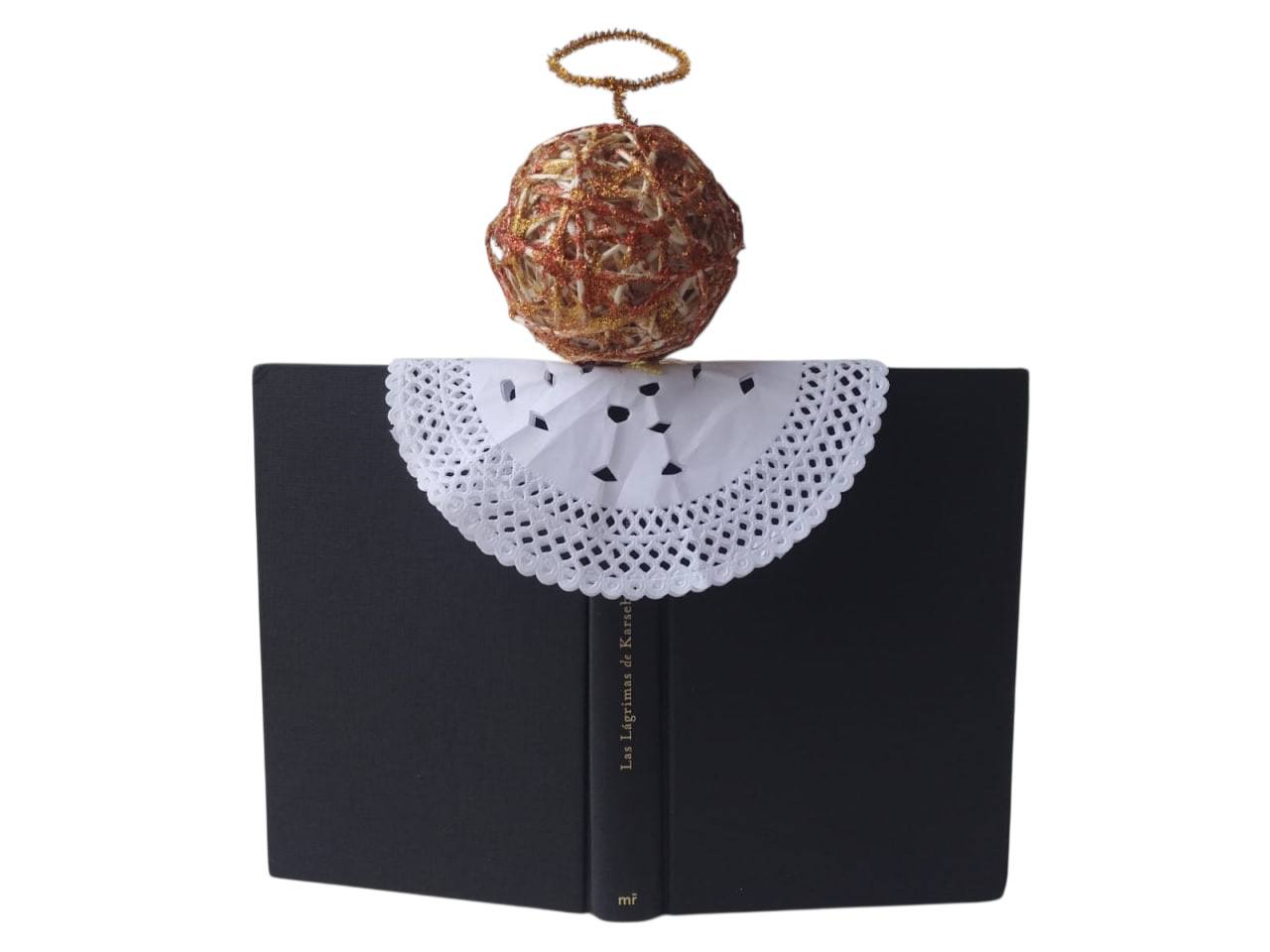 🌟 Angelito de Libros – Decoración Navideña Artesanal