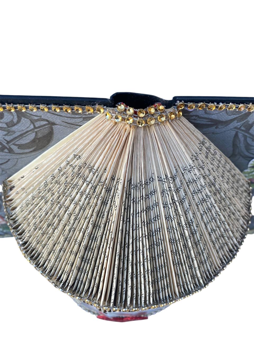 🕊️ Jaula Vintage de Papel – Book Art con Pájaros