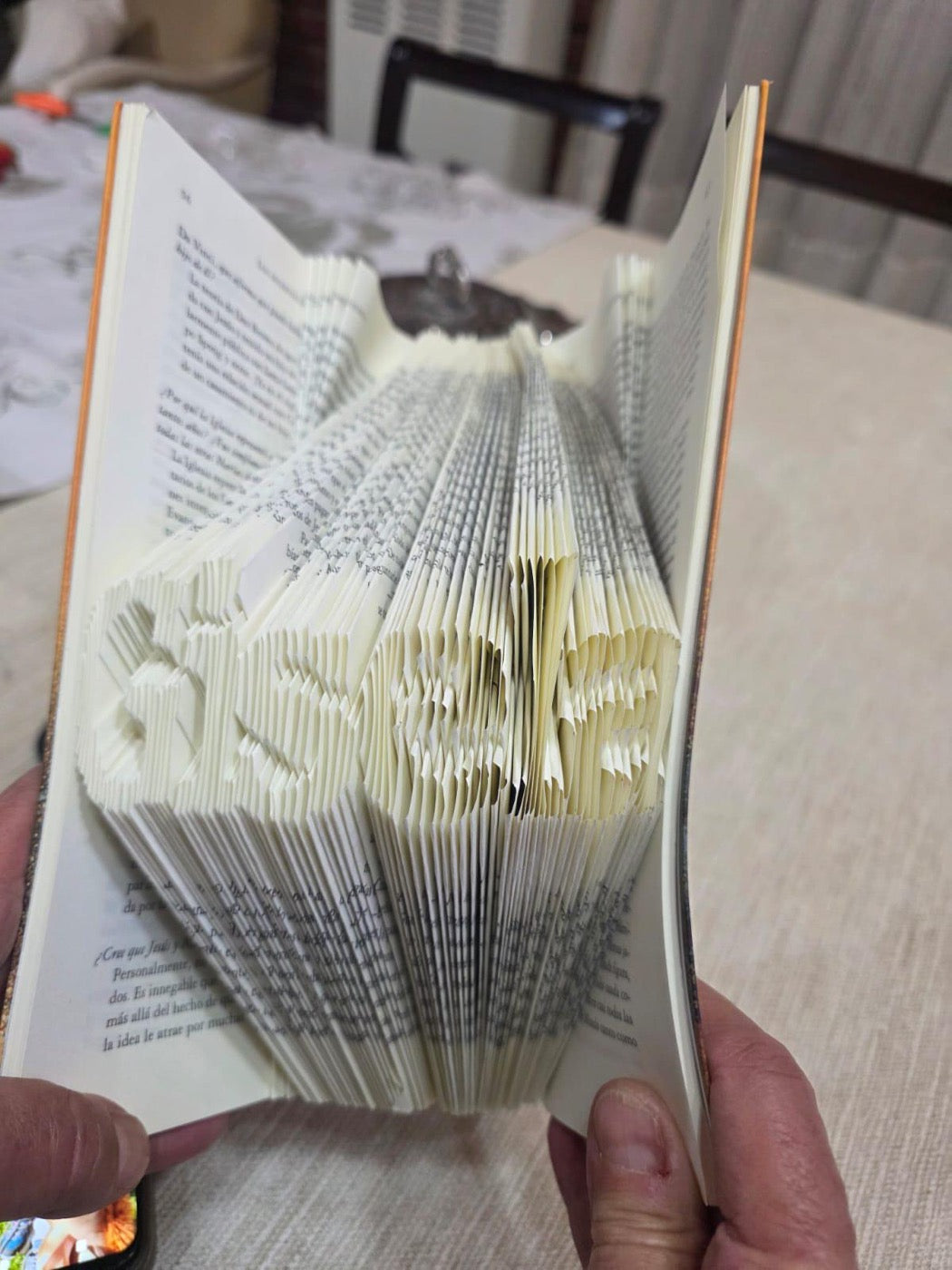 Book Art con el nombre Gisela